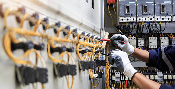 Professional Electrician technician working in Argos, IN